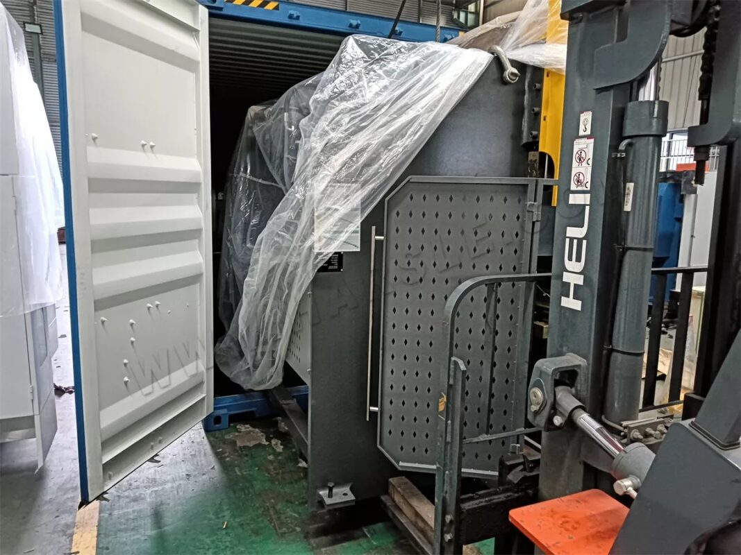 Saudi Arabia-2 Sets of NC Press Brake & QC11K-6X2500 Shearing Machine