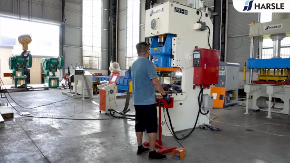 Automatic Corner Punching Line