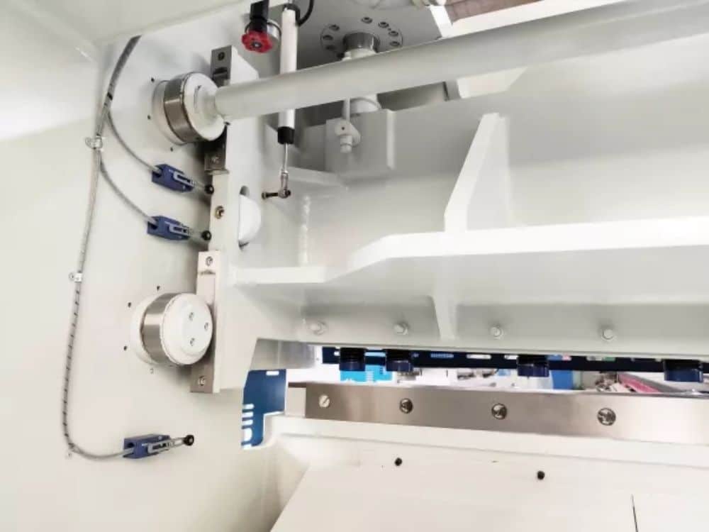 Problèmes liés aux cisailles CNC