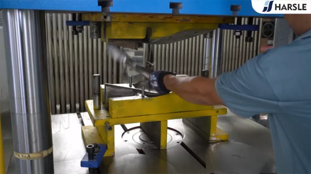 Ultimate Hydraulic Press for Shovel Head Forming