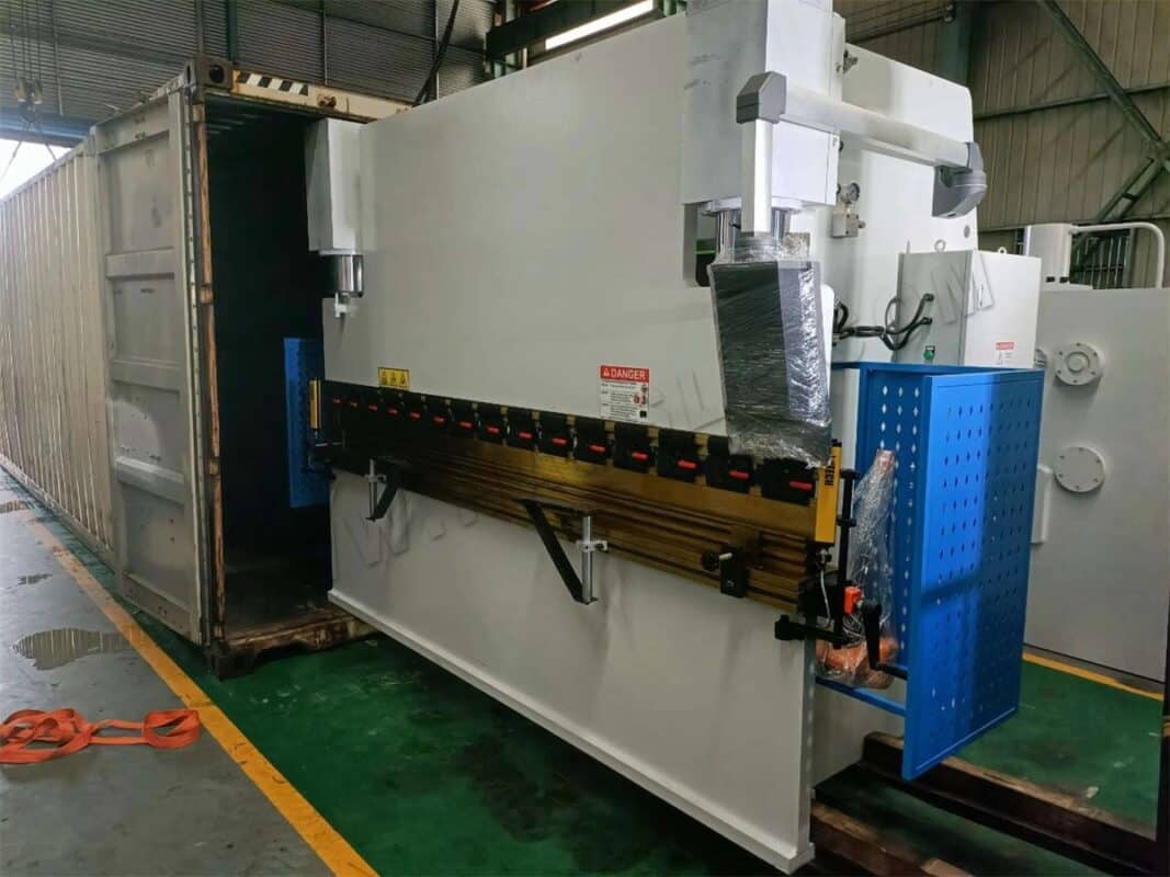 Prensa plegadora CN Australia-WC67K-160T3200