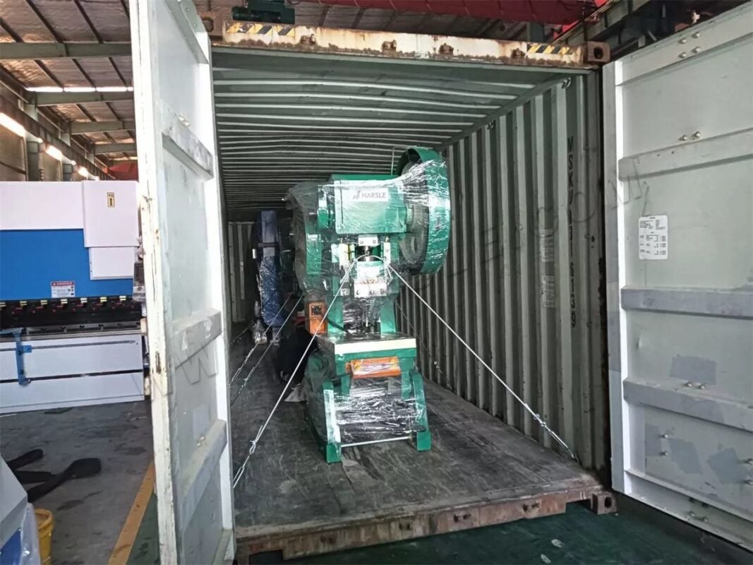 Tunesien - 2 Sätze Stanzmaschine JE23-40T und NC-Abkantpresse WC67K-100T3200
