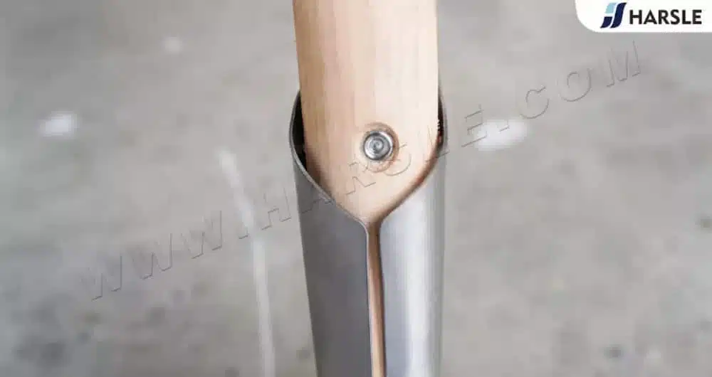 Riveteuse électrique pour ligne de production de pelles