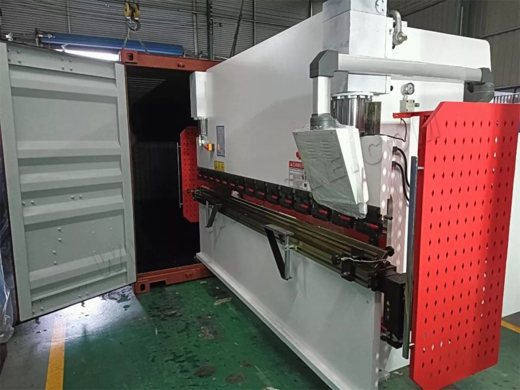 India-WC67K-125T3200 TP10S Press Brake