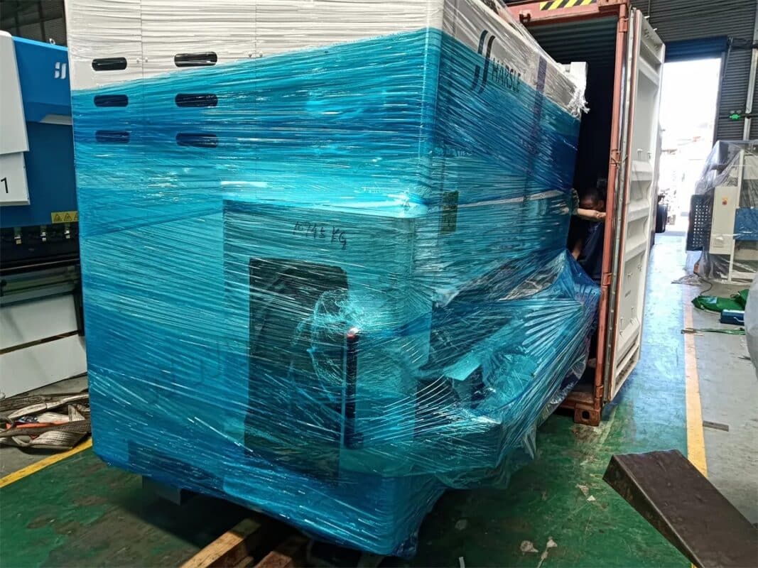 Brazil-PB-S2000 Panel Bender & HW-3000W Laser Welding Machine