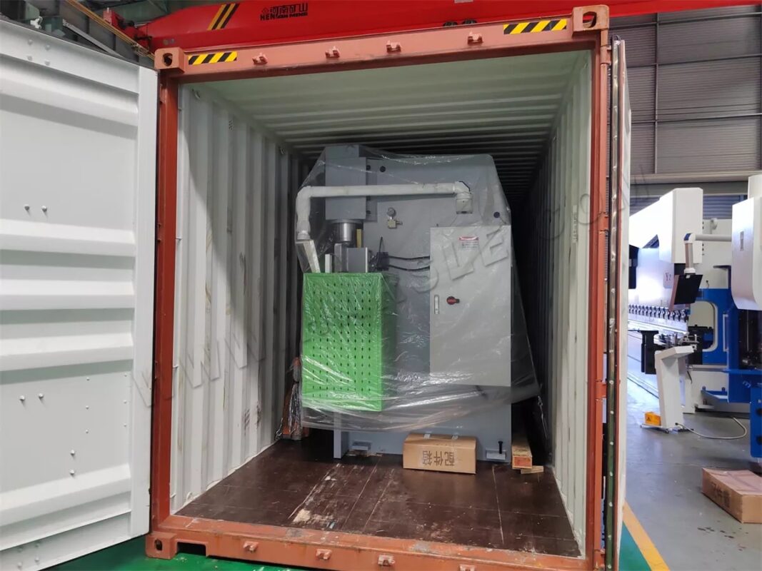 Prensa plegadora CT8 WC67K-160T3200 de Brasil