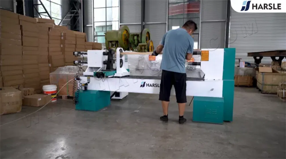 Tour à bois CNC à double broche pour ligne de production de pelles