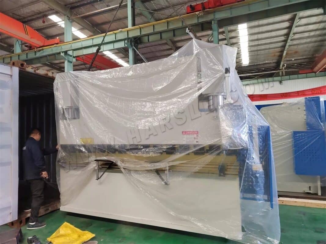 Brazil-2 Sets of WC67K-160T3200 NC Press Brake And WC67K-125T3200 NC Press Brake