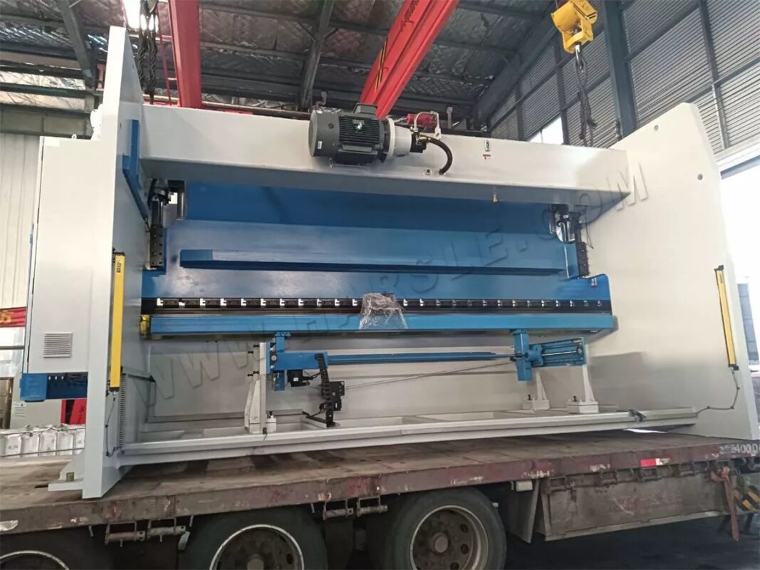 Polen-WE67K-400T6000 CT15PS 4+1-Achsen-CNC-Abkantpresse