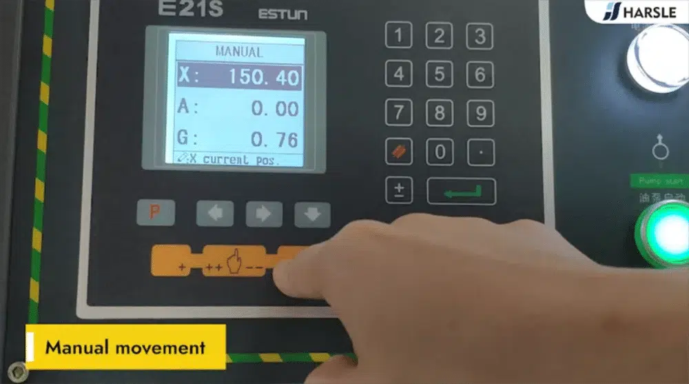 Como operar a máquina de corte guilhotina (E21S)?