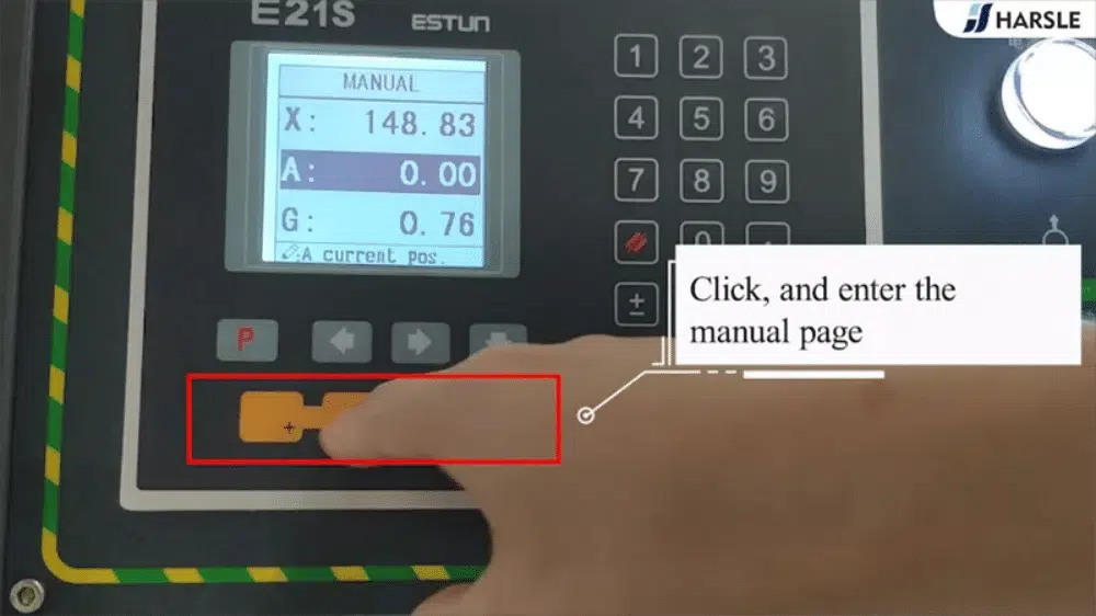 Como operar a máquina de corte guilhotina (E21S)?
