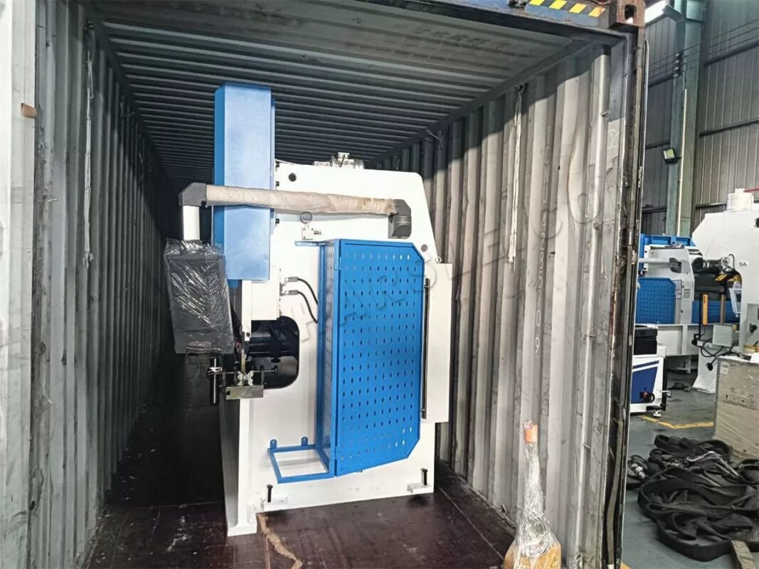 غينيا-WC67K-125T3200 مكبس NC وماكينة قص QC12K-6X3200