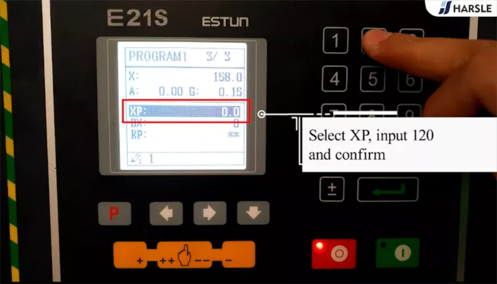 Como operar a máquina de corte guilhotina (E21S)?