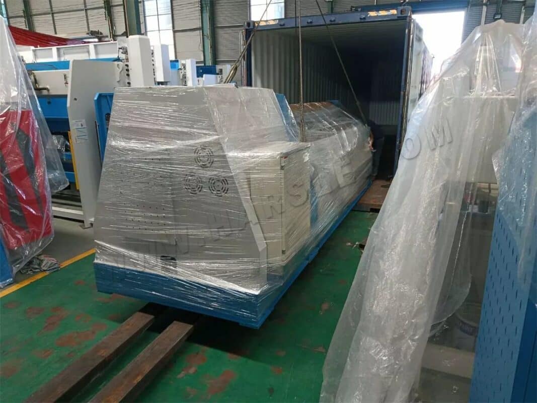 Macchina per taglio Jordan-QC11K-12X4000 e macchina per laminazione W12-10X3000