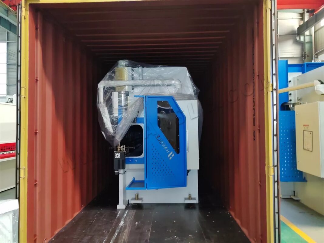 Brazil-WE67K-100T3200 DA58T 4+1 Axis CNC Press Brake HW-3000W Laser Welding Machine