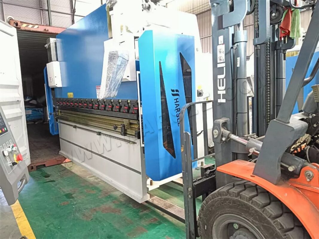 Argentyna-WE67K-160T3200 Prasa krawędziowa CNC i maszyna do cięcia laserowego HS-1500W-3015