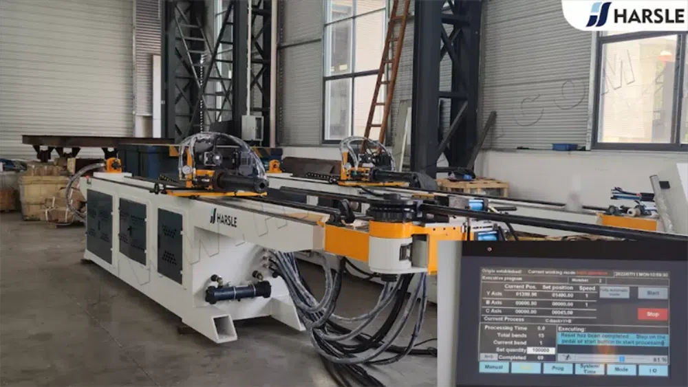 Macchina piegatubi CNC con punzonatura