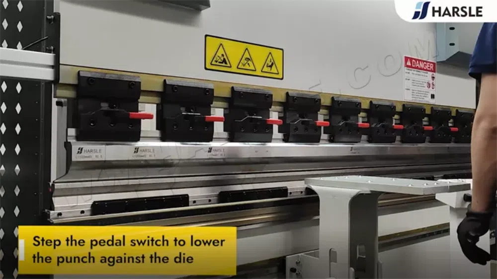 How to Operate the DA-53T Smart Press Brake Efficiently?