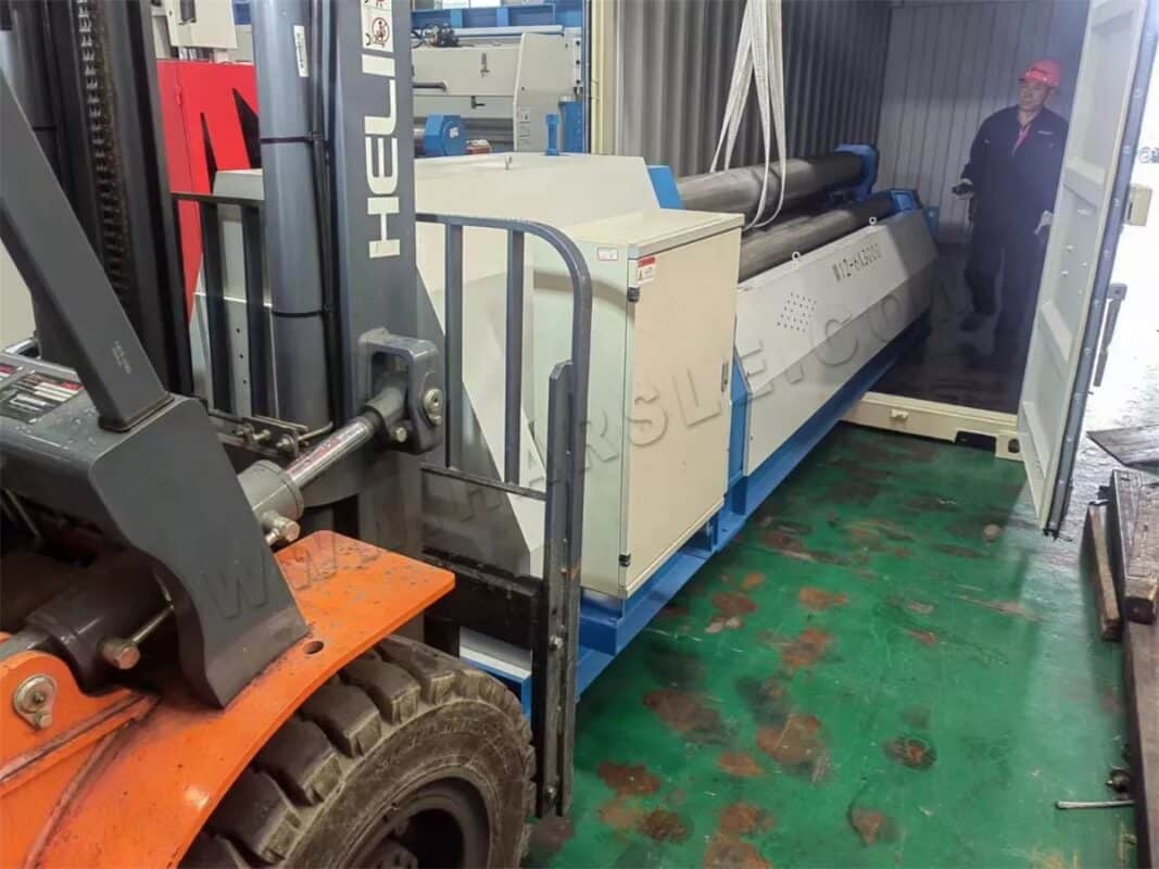 Pressa piegatrice CNC Kosovo-WE67K-160T3200 e macchina per taglio laser HST-3015-3000W