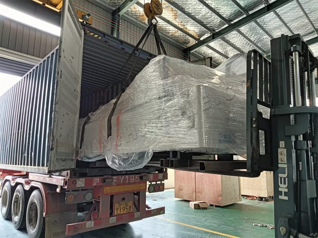 Mexico-HS-3015-3000W Laser Cutting Machine & WC67K-125T3200 NC Press Brake