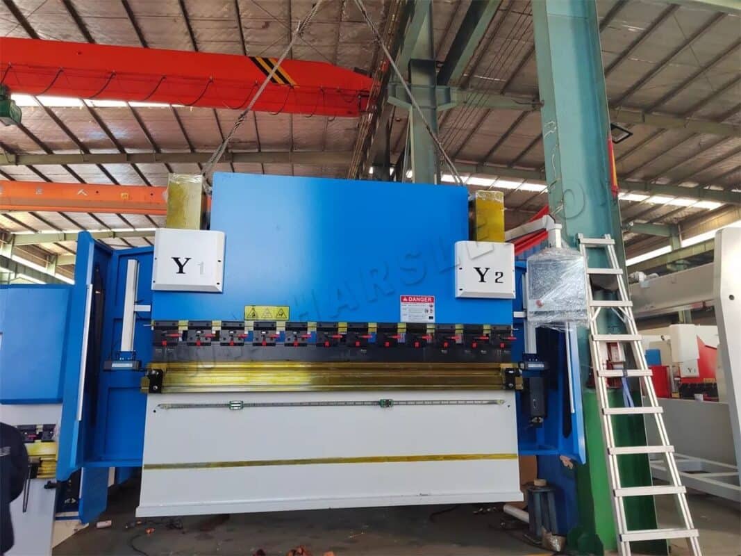 Brazylia-WE67K-80T2500 Prasa krawędziowa CNC