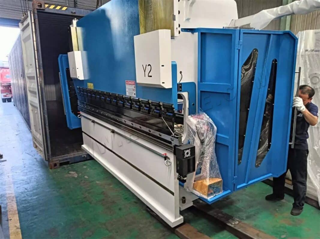 Mexico-2 WE67K-125T3200 CNC Press Brakes & WC67K-200T3200 NC Press Brake