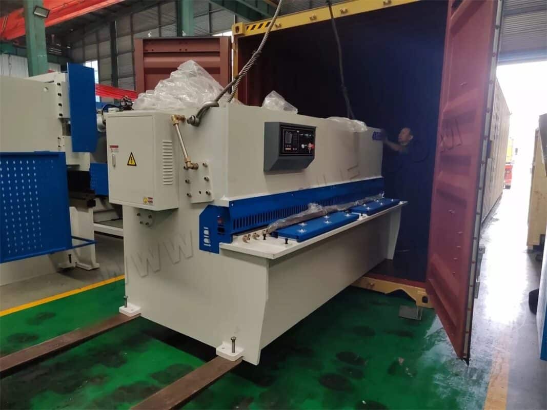 Argentina-WC67K-160T4000 NC Press Brake & 2 Sets of Swing Beam Shearing Machine