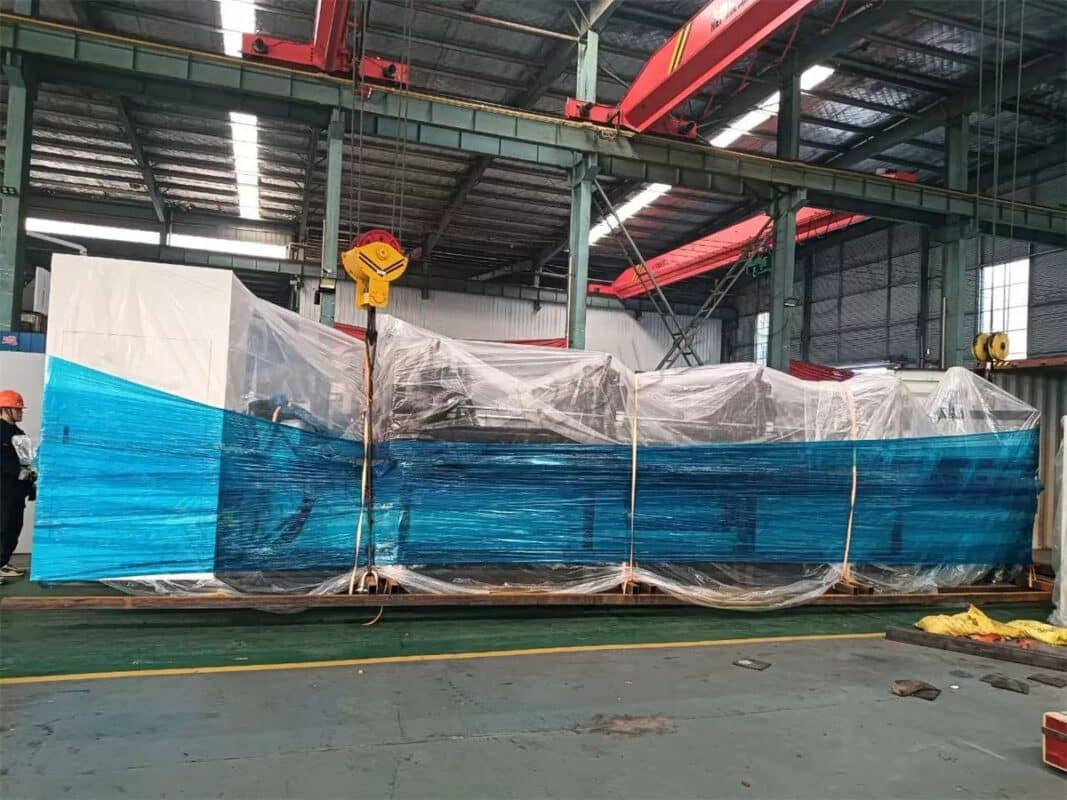 Máquina cortadora láser de tubos Brasil-HT-2000W Q35Y-16