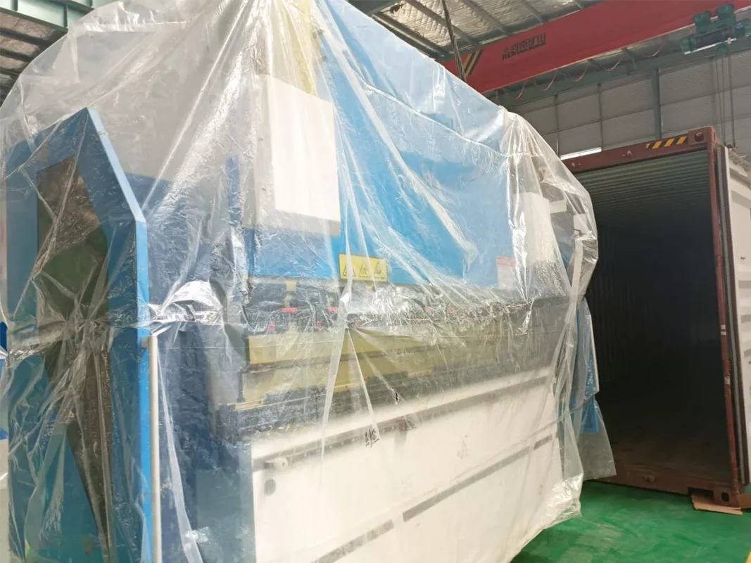 الأرجنتين-WE67K-100T2500 مكبس ثني CNC بنظام DA66T 8+1 محور