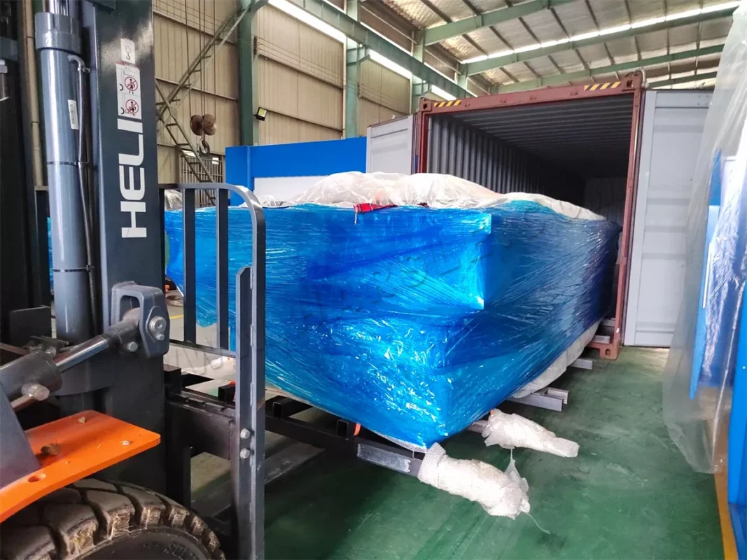 Brazil-HSX 3000W-3015 Laser Cutting Machine