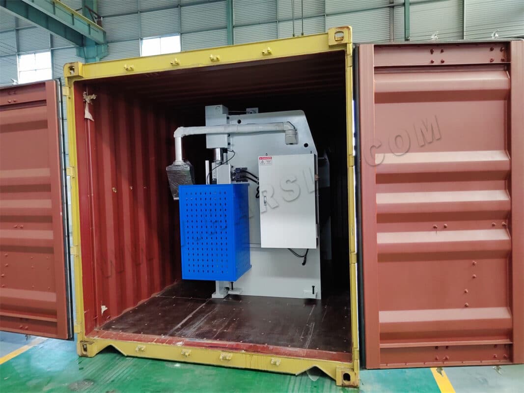 Presse plieuse à commande numérique E300P WC67K-80T2500