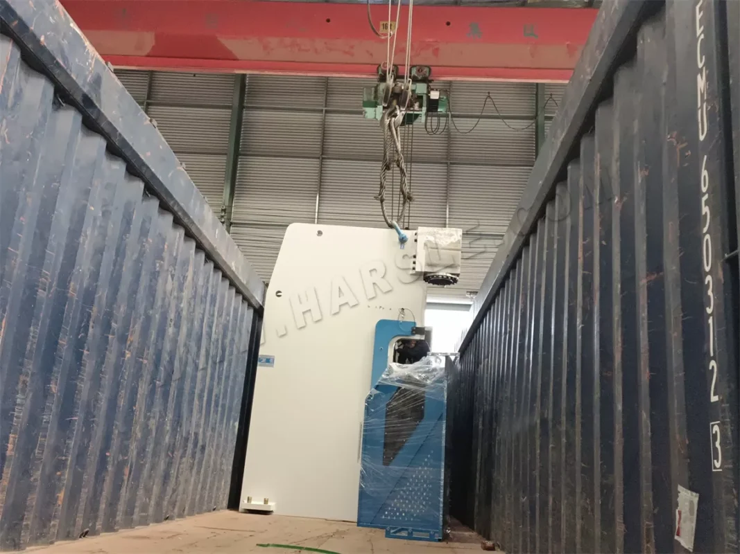 Brazylia-WE67K-300T6000 6+1 osiowa prasa krawędziowa CNC DA66T