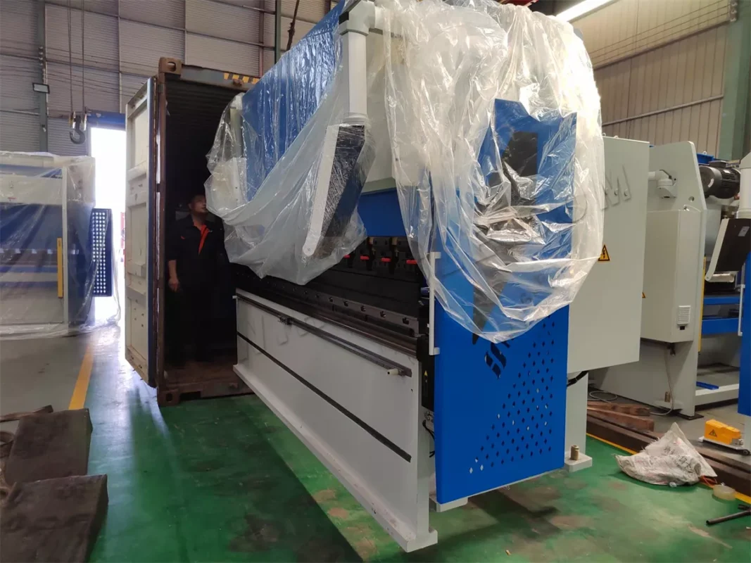 Máquina de corte por láser y otras cinco máquinas de Kazajstán