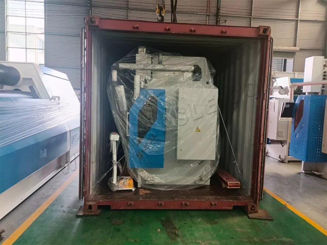 لاتفيا-WE67K-63T1500 DA53T مكبس فرملة CNC