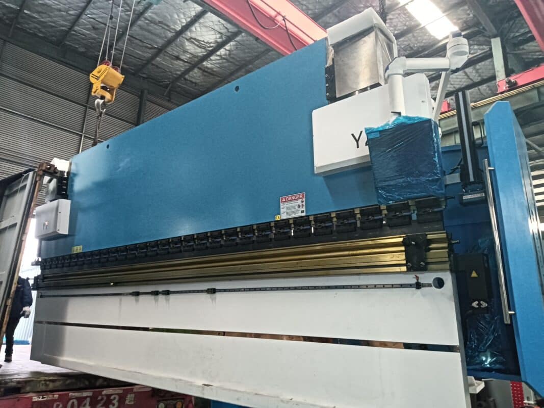 Portugal-WE67K-250T6000 CNC-Abkantpresse