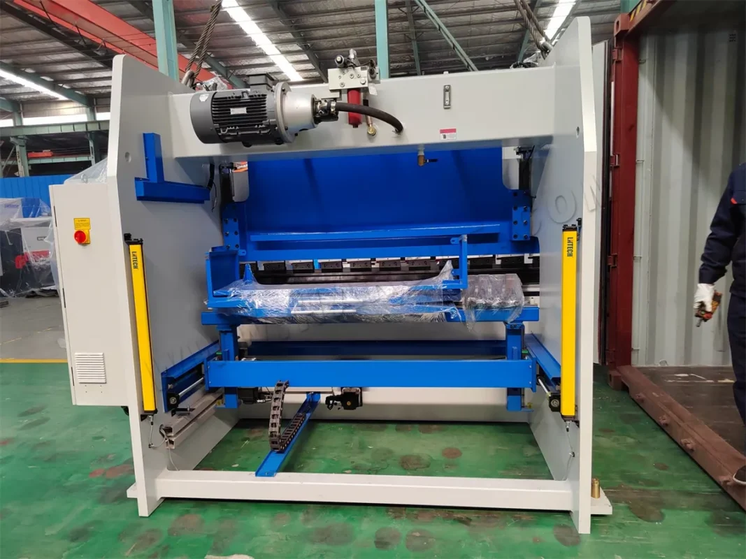 Russia-3 Sets of CNC Press Brake With DELEM System