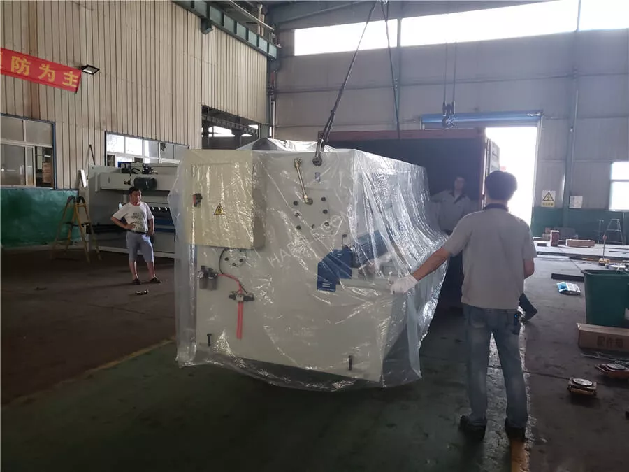 إسبانيا-ماكينة قص هيدروليكية QC12K-6x3200 للبيع