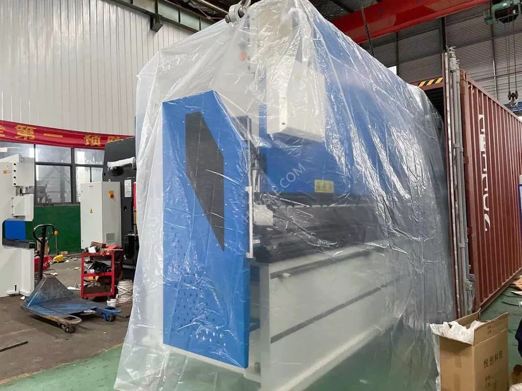 Spain-WE67K-160T3200 CNC Press Brake With DA-66T, 6+1 Axis