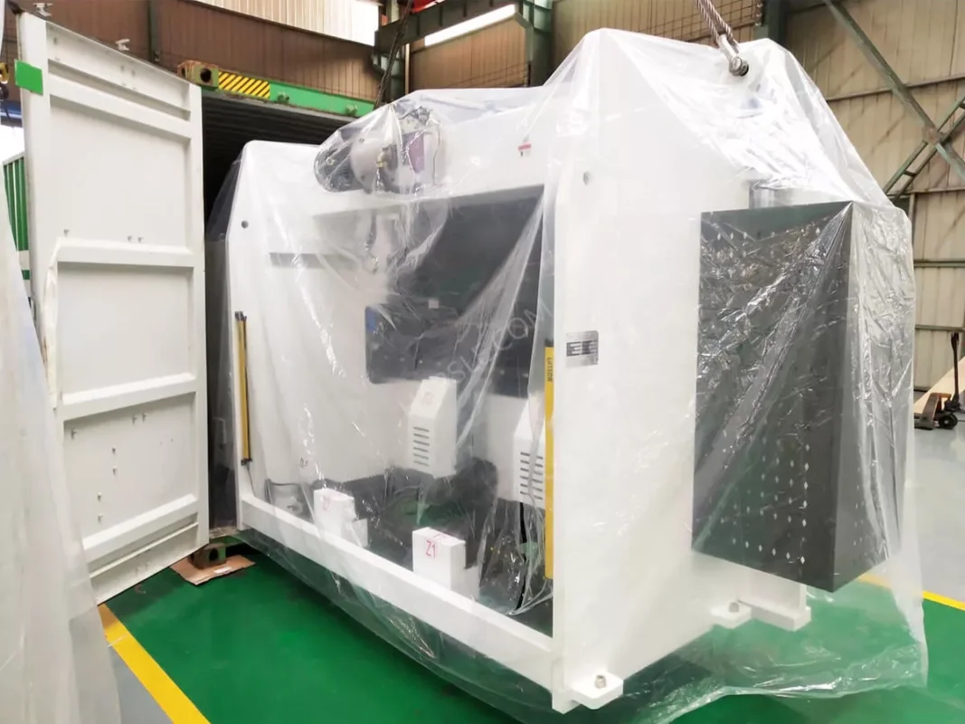 Prensa plegadora CNC UK-WE67K-100T/3200 con DA69T, 8+1 ejes
