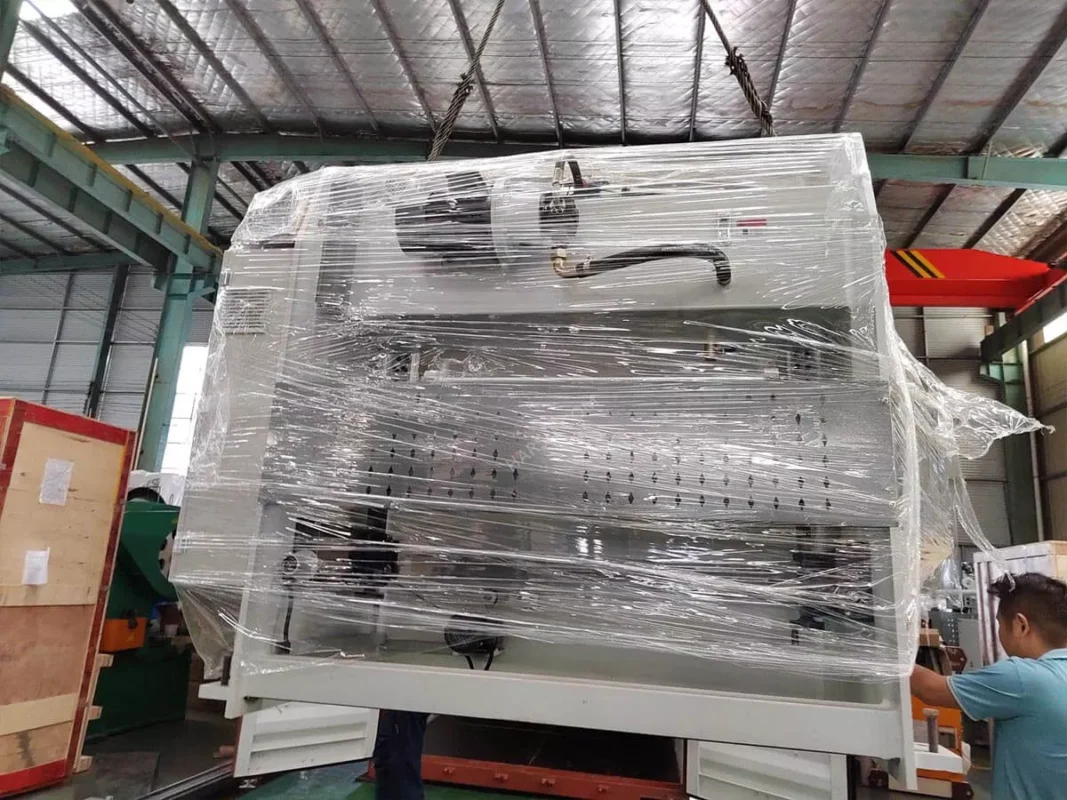 USA-Five Hydraulic Press Brakes