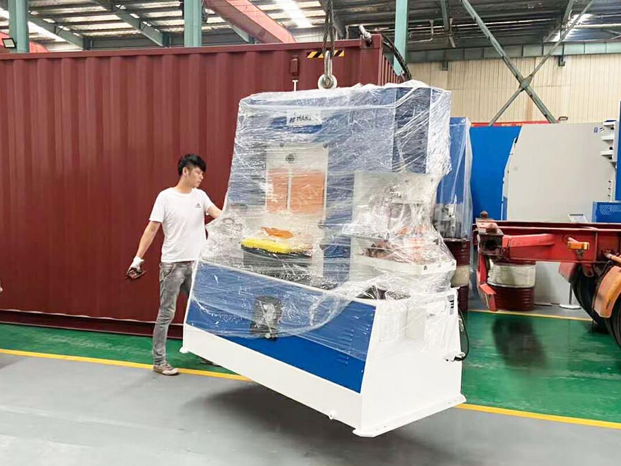 Prensa plegadora CNC USA-WE67K-100T/3200 con DA66T