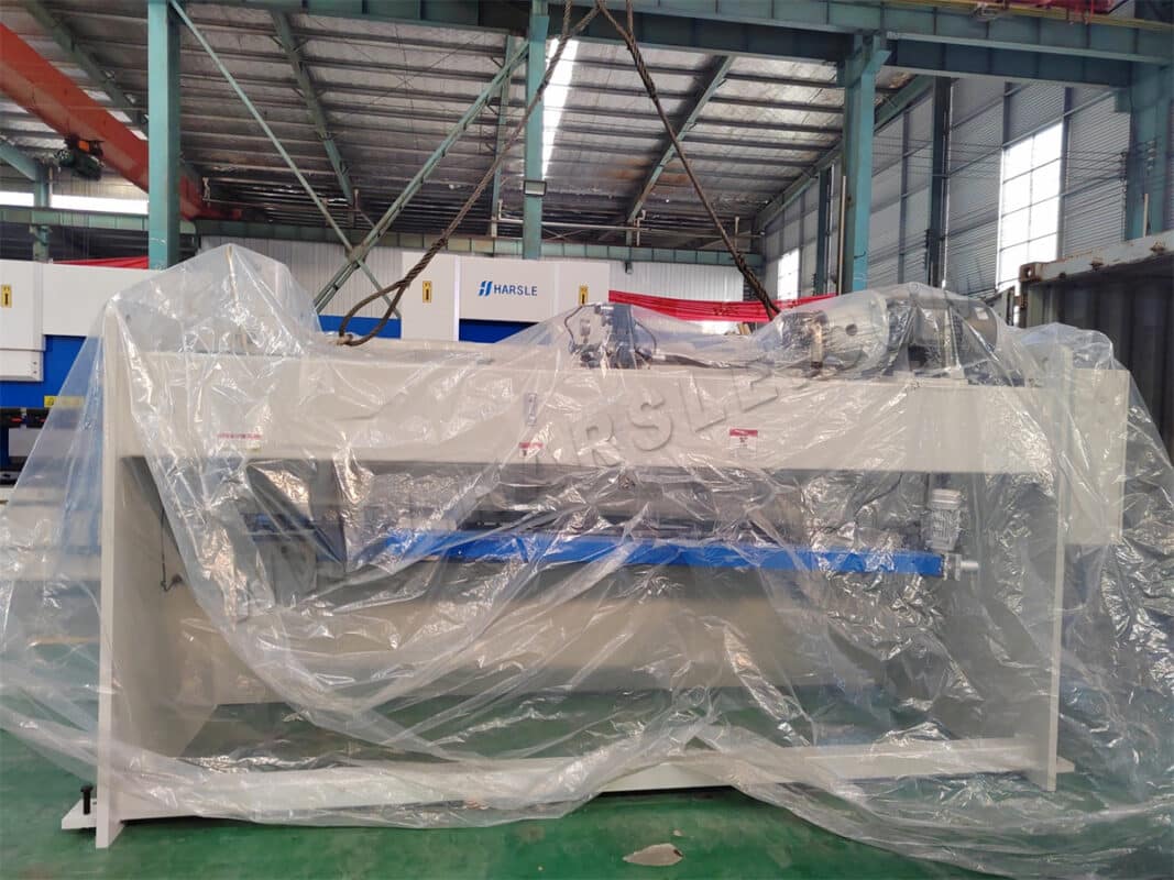 Máquina de guilhotina Ucrânia-QC11K-12X3200 E21S