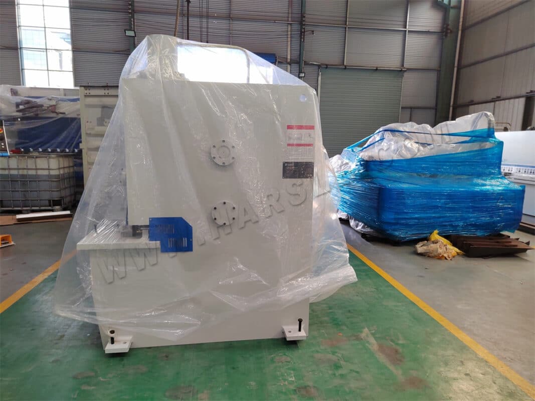 Máquina de guilhotina Ucrânia-QC11K-12X3200 E21S