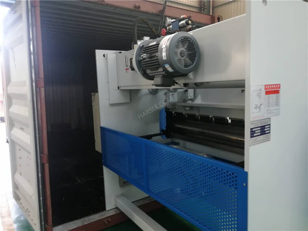 Ukraine-WC67K-50T/2200 Press Brake