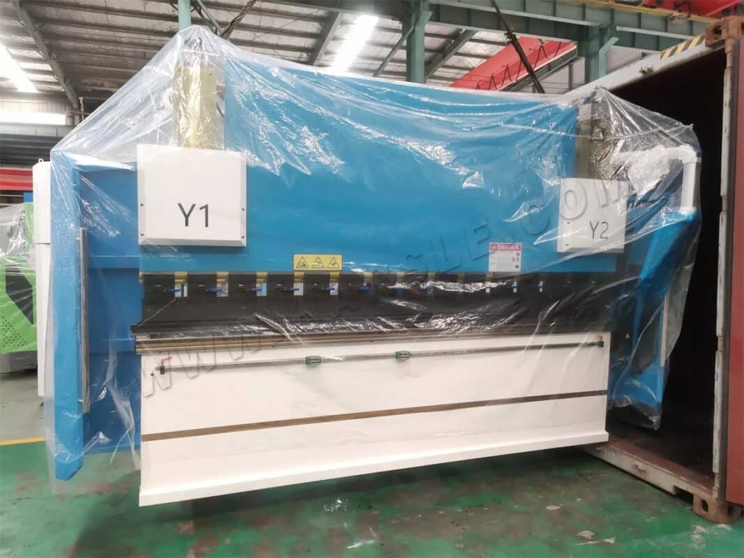 Ukraine-WE67K-100T3200 CNC Press Brake & QC12K-6X3200 Shearing Machine