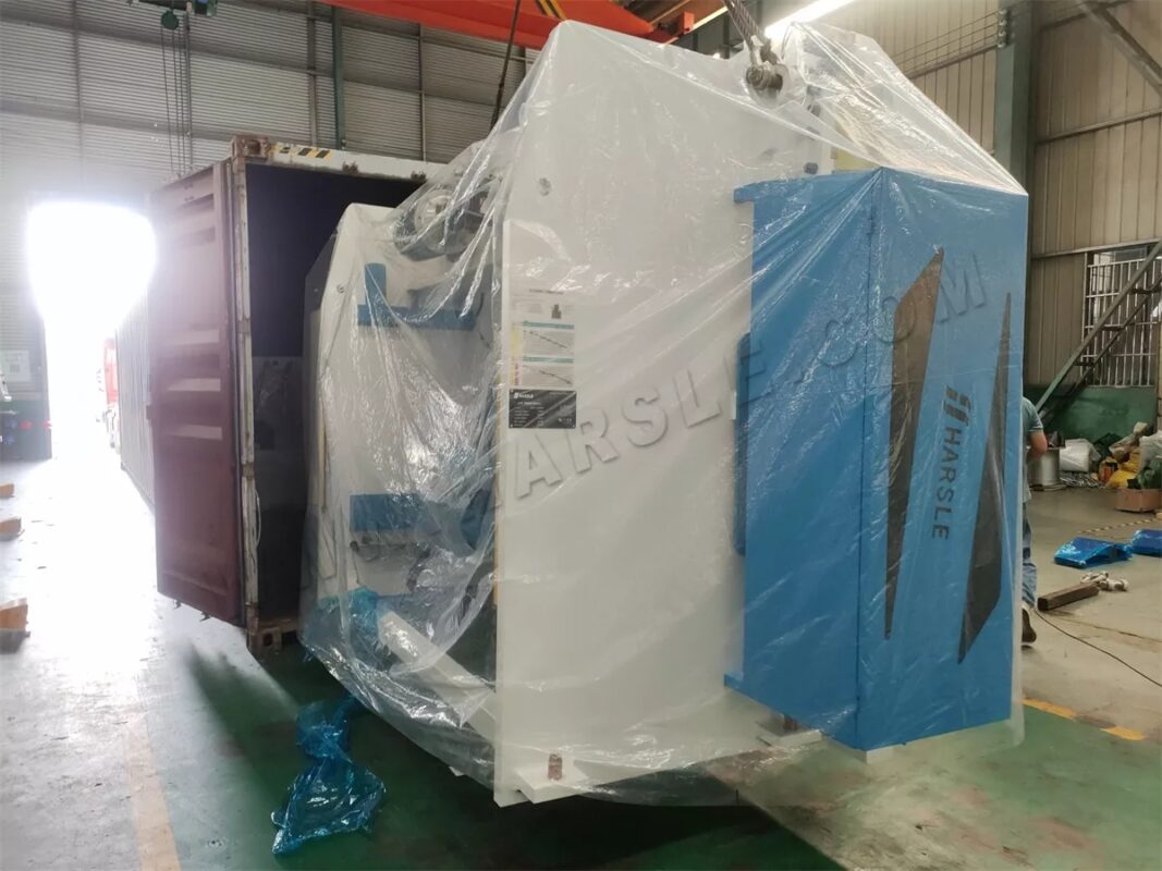 Ucraina-WE67K-100T3200 Pressa piegatrice CNC e cesoia QC12K-6X3200