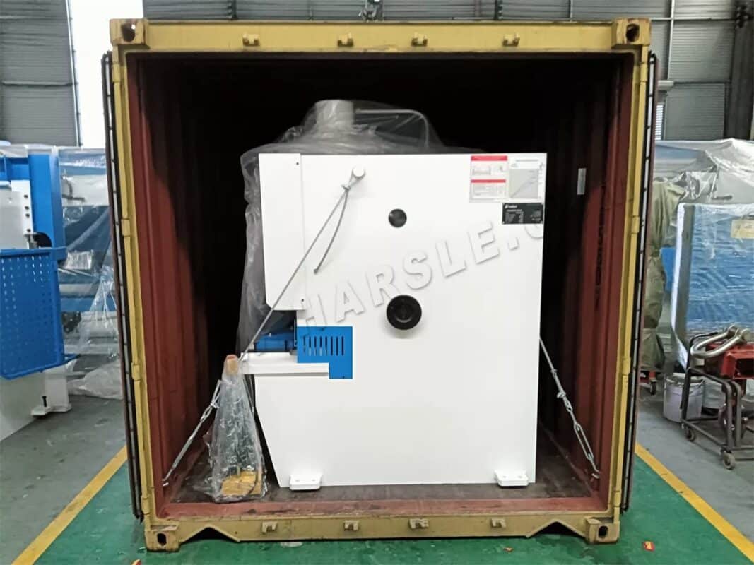 غواتيمالا-ماكينة قصّ QC11K-12X2500 وماكينة حدادة Q35Y-30