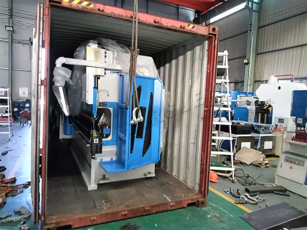 UAE-WE67K-125T3200 CNC Press Brake & QC11K-6X3200 Shearing Machine