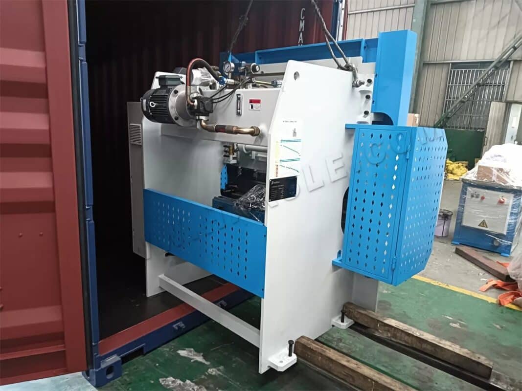 USA-4 Sets of NC Press Brake