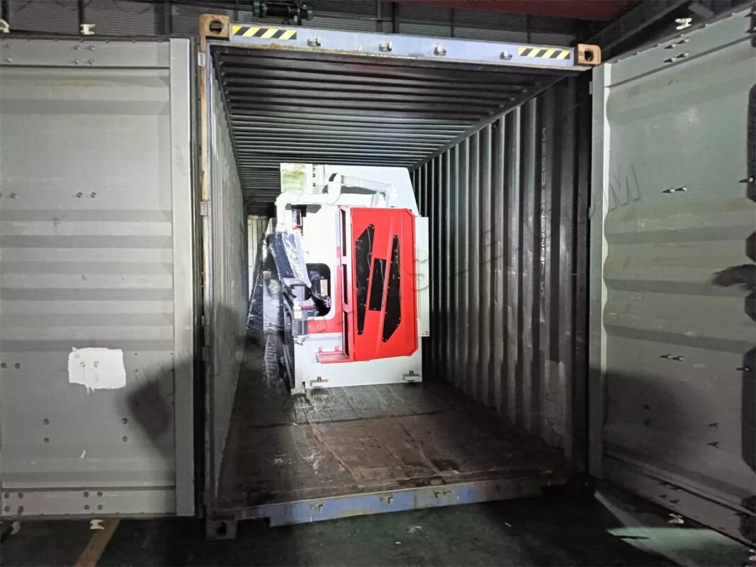 الهند - مجموعتان من مكبس الكبح CNC وماكينة معالجة قضبان التوصيل ZTMX-303K